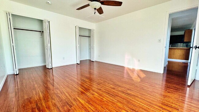 Building Photo - Large Deck & Fenced Backyard in this Lovely 3 Bed 2 Bath 2 Garage Home in Stone Ridge Park!!