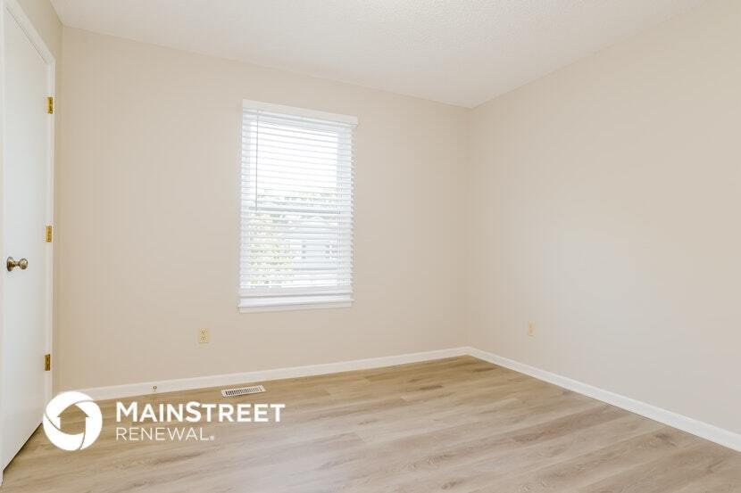 Building Photo - 713 SW Nelson Dr