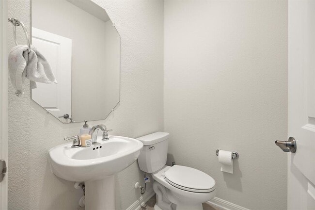 Building Photo - 604 Spindrift Ln