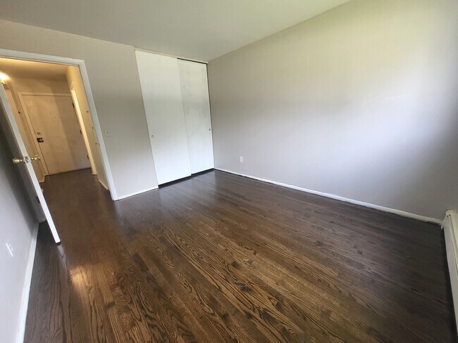 Building Photo - 205 Marian Pkwy