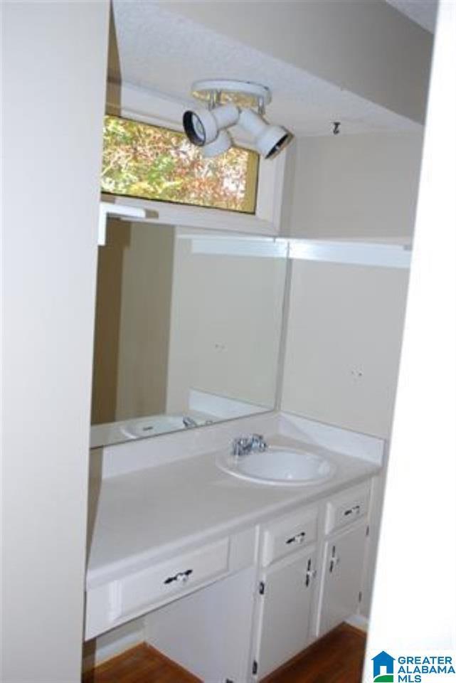 Building Photo - 5136 Selkirk Dr