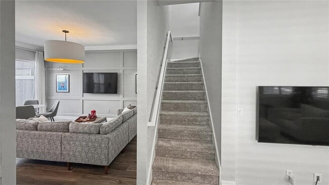 Building Photo - 6673 Helmsley Cir