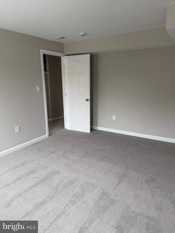 Building Photo - 224 E Main St