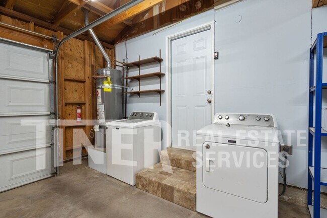 Building Photo - 6128 Mariposa Ave