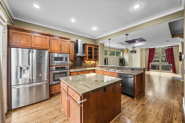 Building Photo - 510 Jackson Hill St