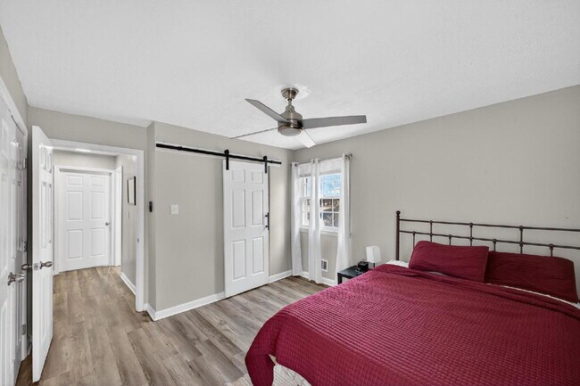 Building Photo - Fully Furnished Modern Ranch with Amazing Kitchen!