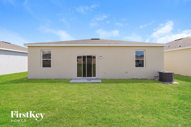 Building Photo - 418 Reina Wy