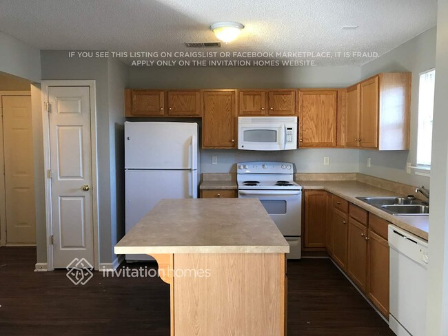 Building Photo - 7609 Saddle Trail Ln