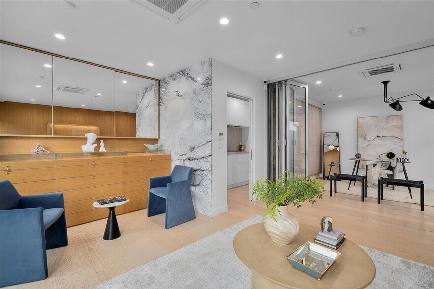 Building Photo - 541 Rose Ave