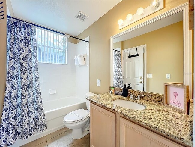 Building Photo - 520 Orista Dr