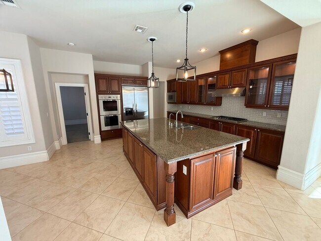 Building Photo - 464 Via Palermo Dr