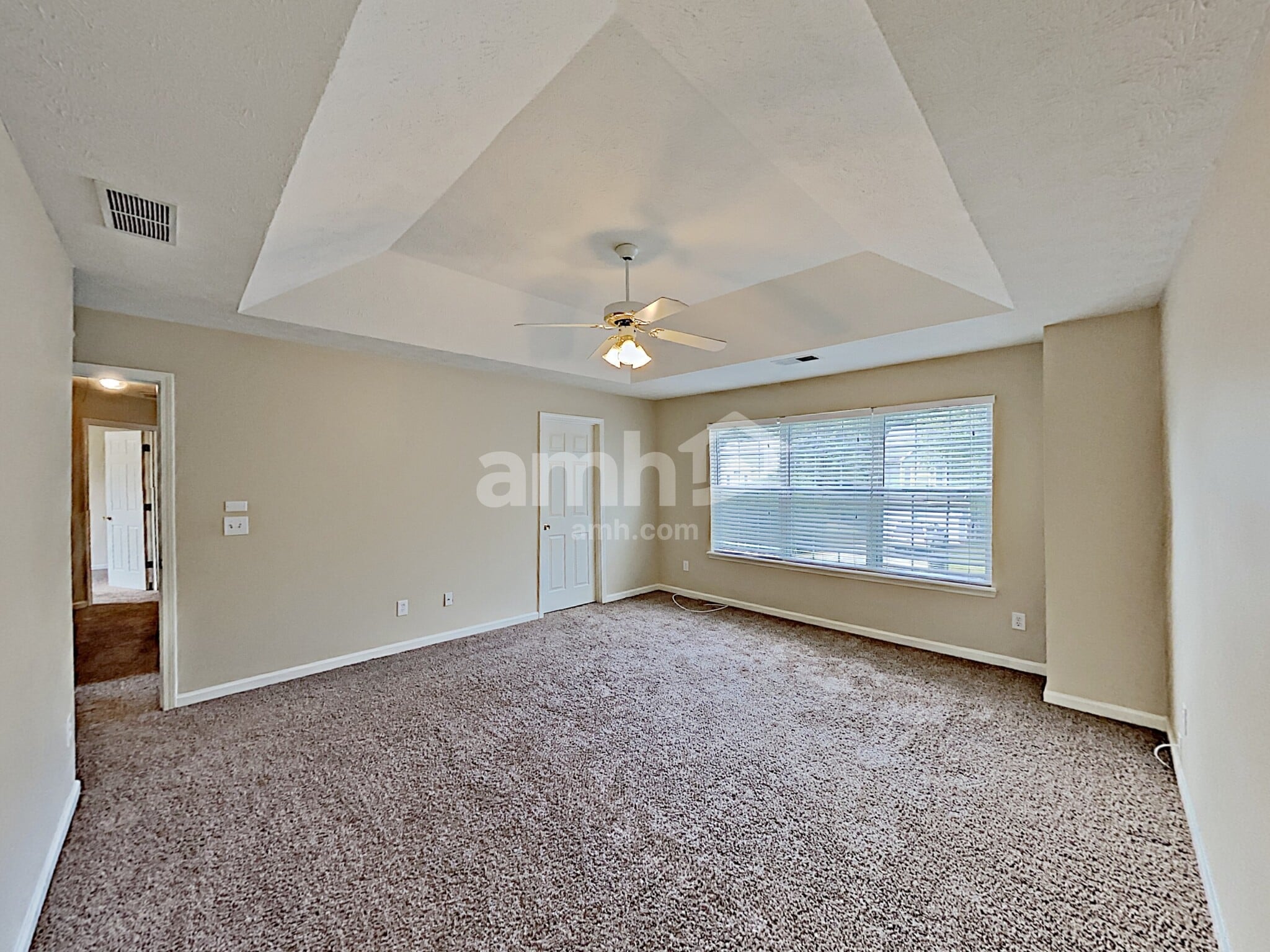 Building Photo - 3052 Lake Park Trail