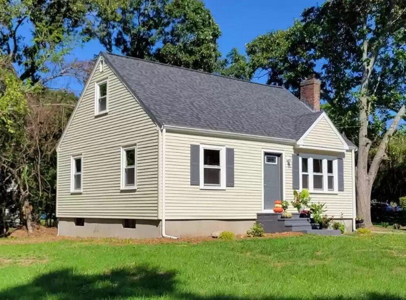 Primary Photo - 15 Boyden Dr