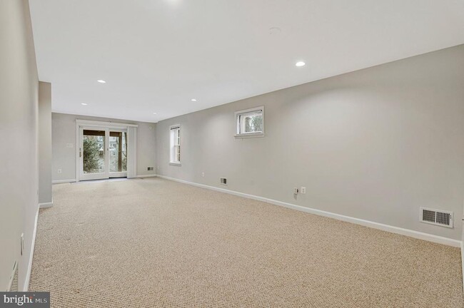 Building Photo - 1215 Delta Glen Ct