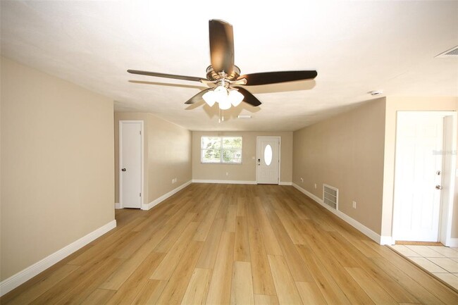 Building Photo - 4338 Tall Oak Ln