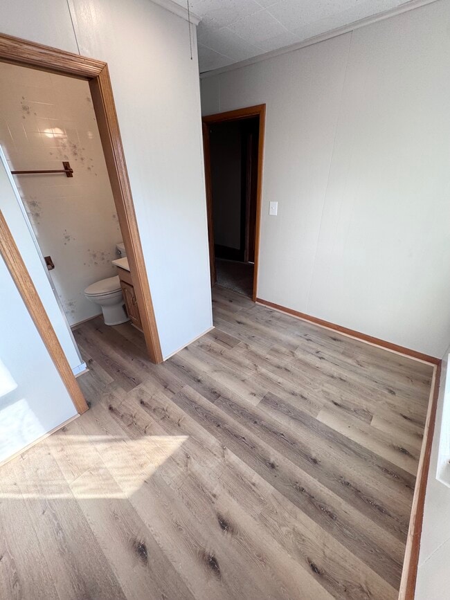 Building Photo - 102 E 8th St