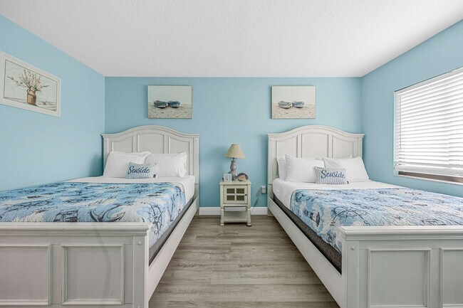 Building Photo - 39 Tulip Ave