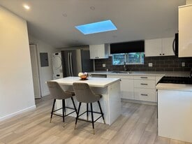 Building Photo - 6999 Darnoch Way