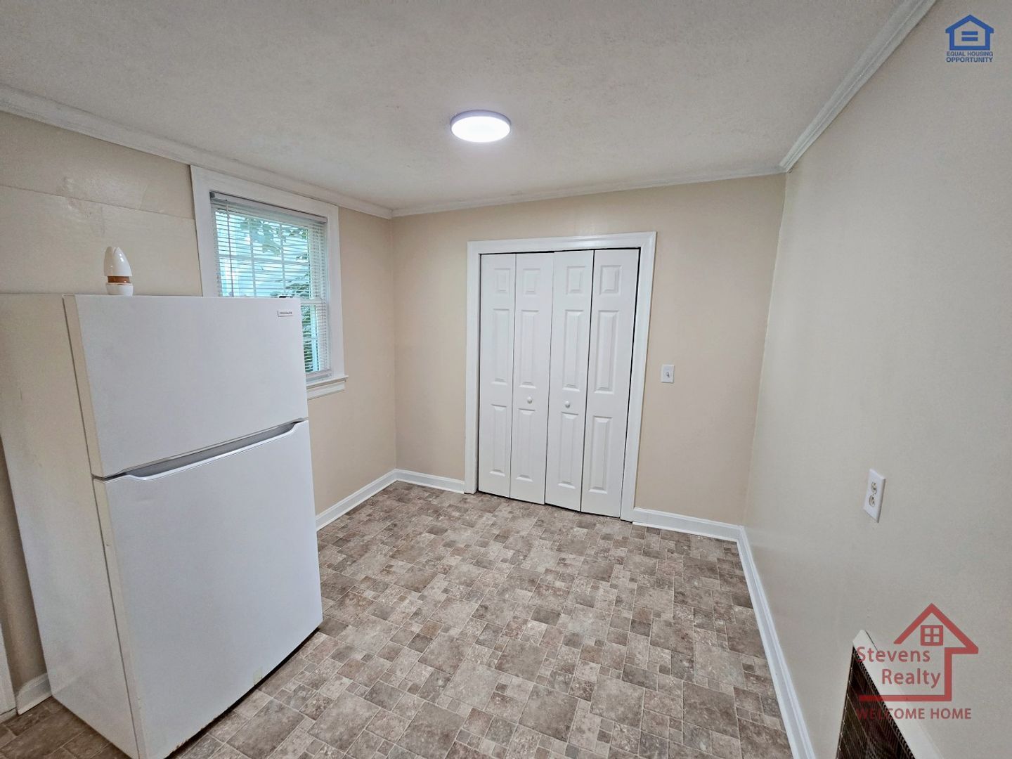 Building Photo - 1502 N Dixie Ave