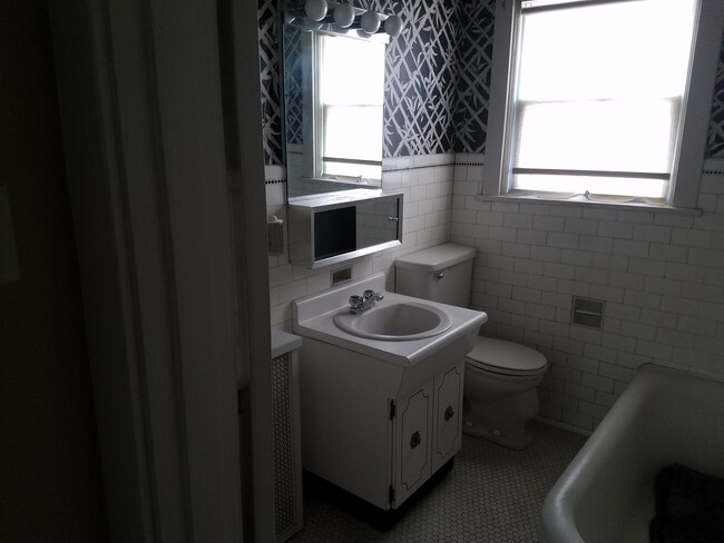 Bathroom - 1111 N Highland Ave