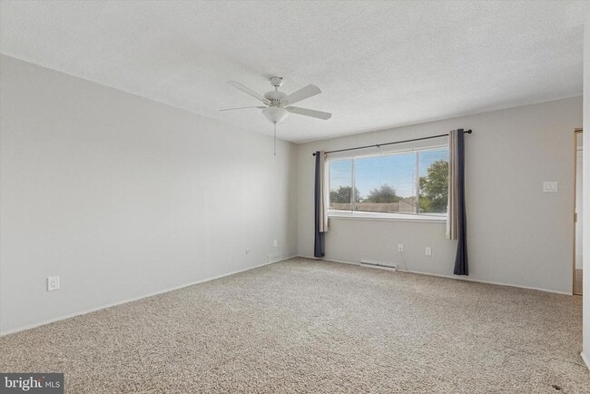 Building Photo - 102 Revere Dr