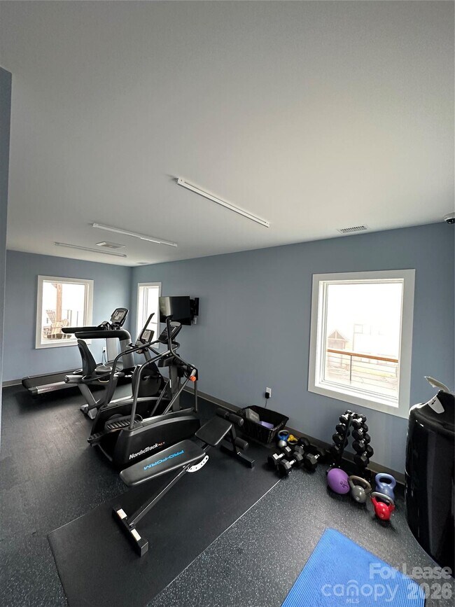 Building Photo - 106 Sugar Ski Dr