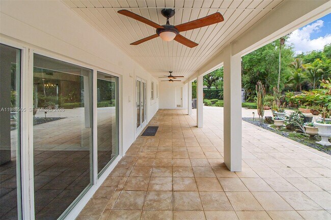 Building Photo - 6900 SW 104th St