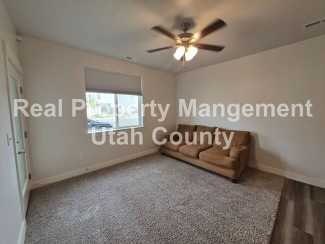 Building Photo - 3323 Hardman Way