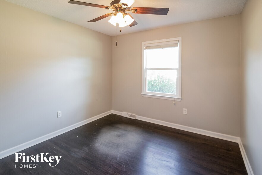 Building Photo - 729 Harbor View Rd