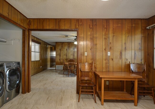 Building Photo - 111 Arizona Ash Dr