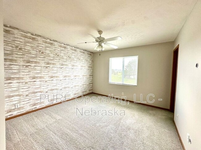 Building Photo - 6215 N 128th St