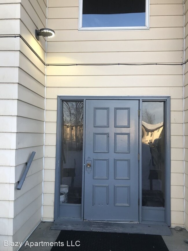 Building Photo - 154 S Binkley St