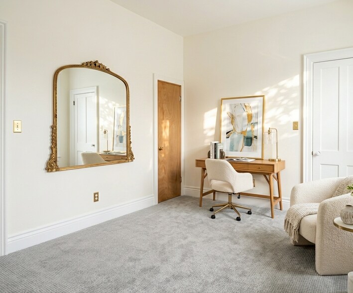 Secondary bedroom with large window, lots of natural light and large walk-in closet - 87 Prospect Ave