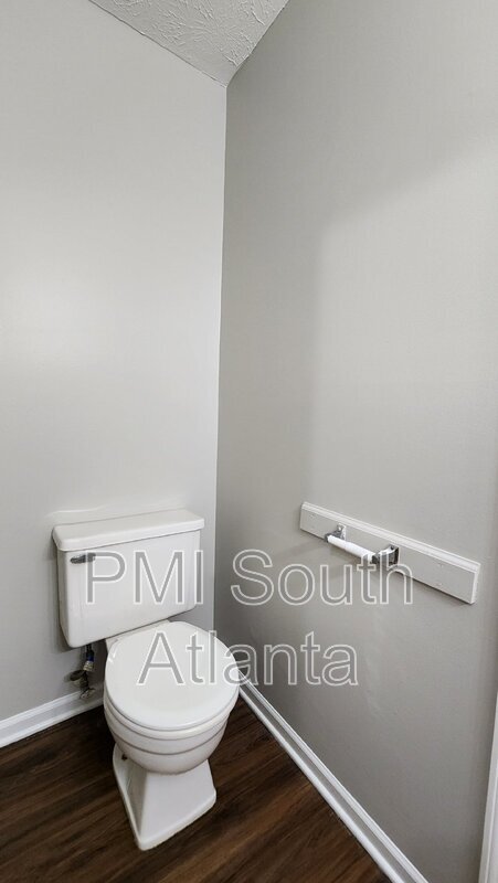 Building Photo - 634 Morton Ct