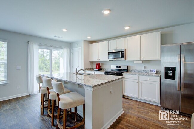 Building Photo - 174 Haventree Ct