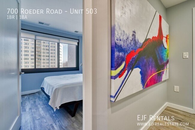 Building Photo - 700 Roeder Rd