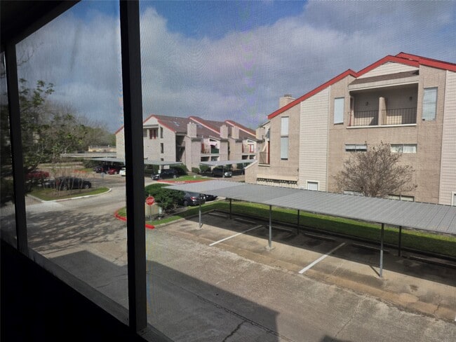 Building Photo - 3025 Walnut Bend Ln