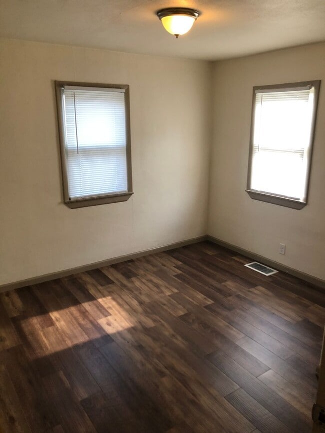 Building Photo - 4205-4205 8th St