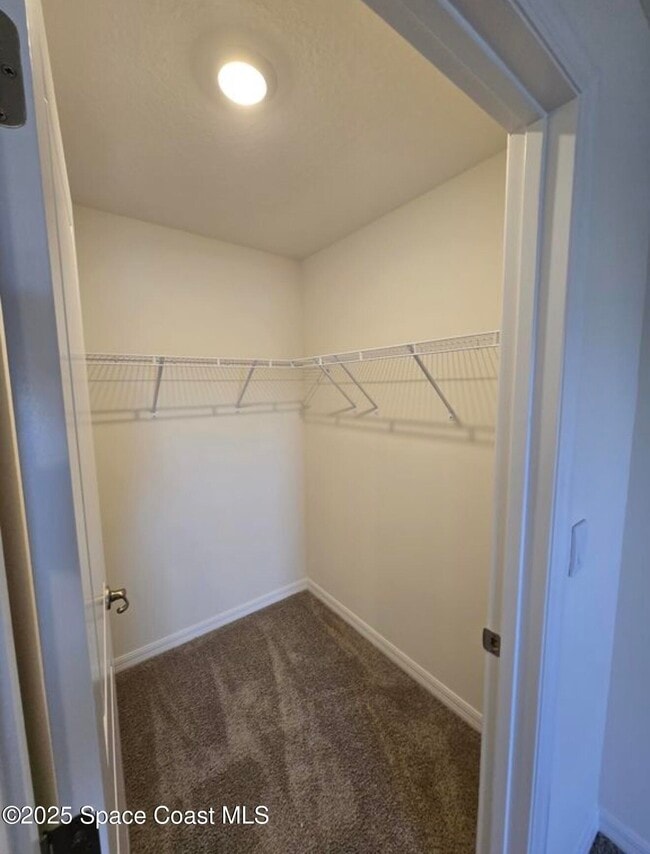 Building Photo - 8431 Clearway Dr