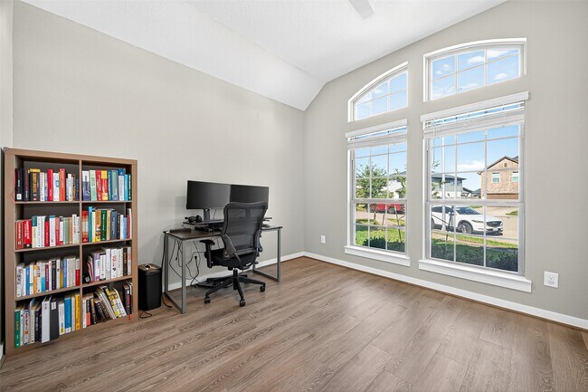 Building Photo - 28307 Hannahs Harbor Ln