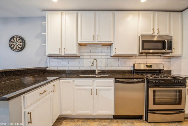 Building Photo - 3407 W Hollywood Ave