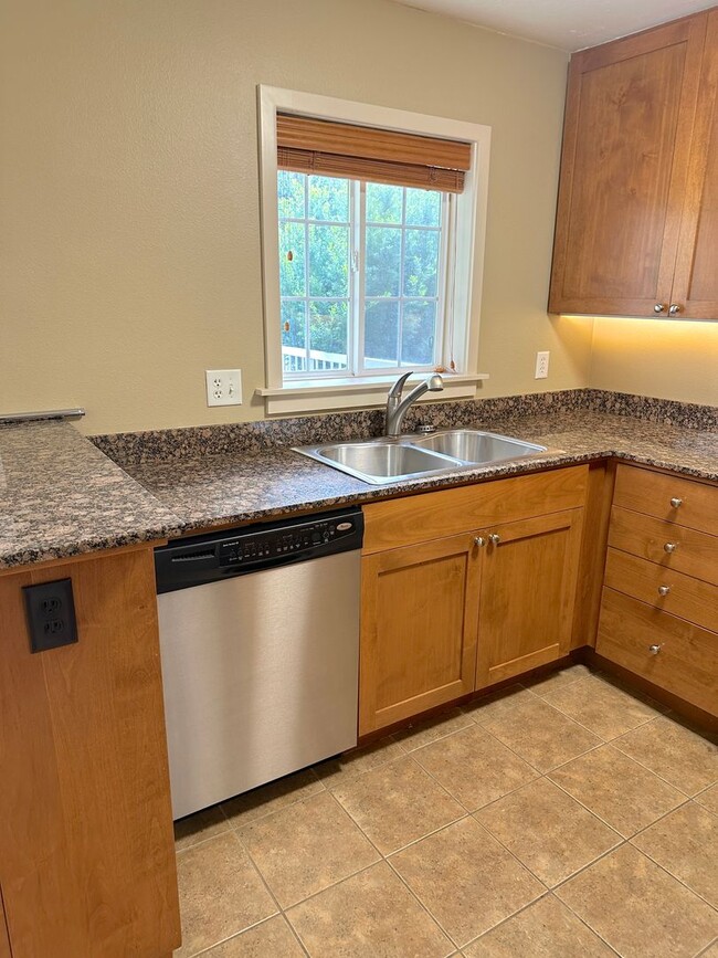Building Photo - Two-Bedroom Condo in North End