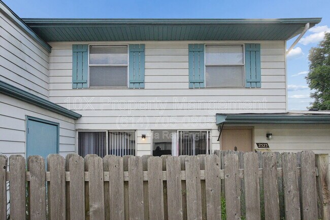 Building Photo - 2523 Burgandy Ln