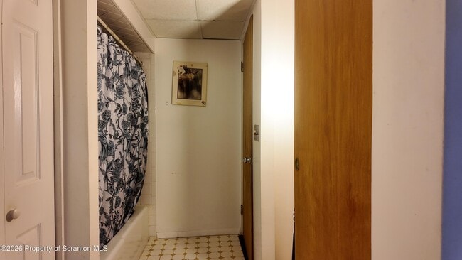 Building Photo - 3730 Lawrence Ave