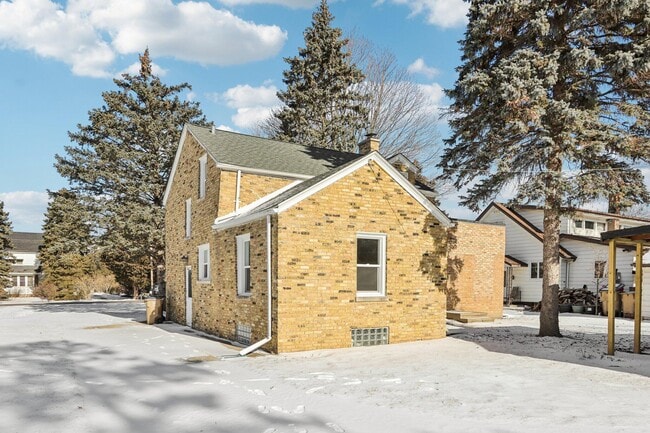 Building Photo - 5315 73rd St