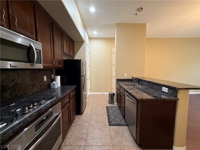 Building Photo - 68 E Serene Ave