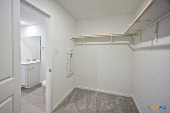 Building Photo - 11559 Field Briar