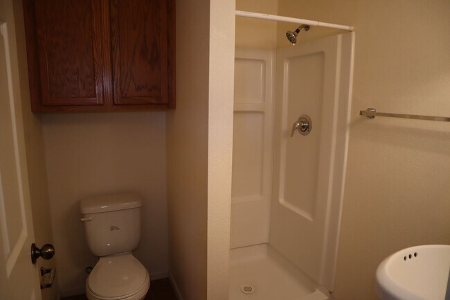 Building Photo - Great Home Great Price!
