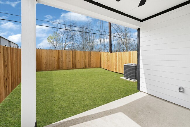 Building Photo - 13106 Donegal Way