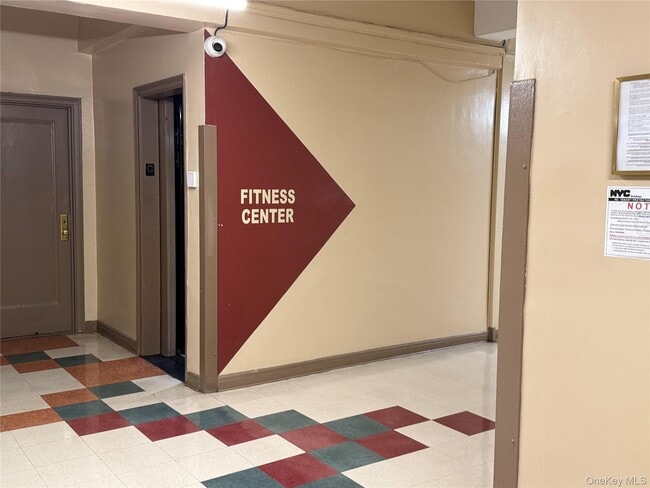 Building Photo - 5 Tudor City Pl